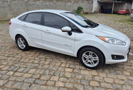 FORD FIESTA 1.6 SEL SEDAN 16V FLEX 4P MANUAL